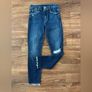 MOTHER Jeans High Waisted Looker Ankle Fray in Close To The Edge 25